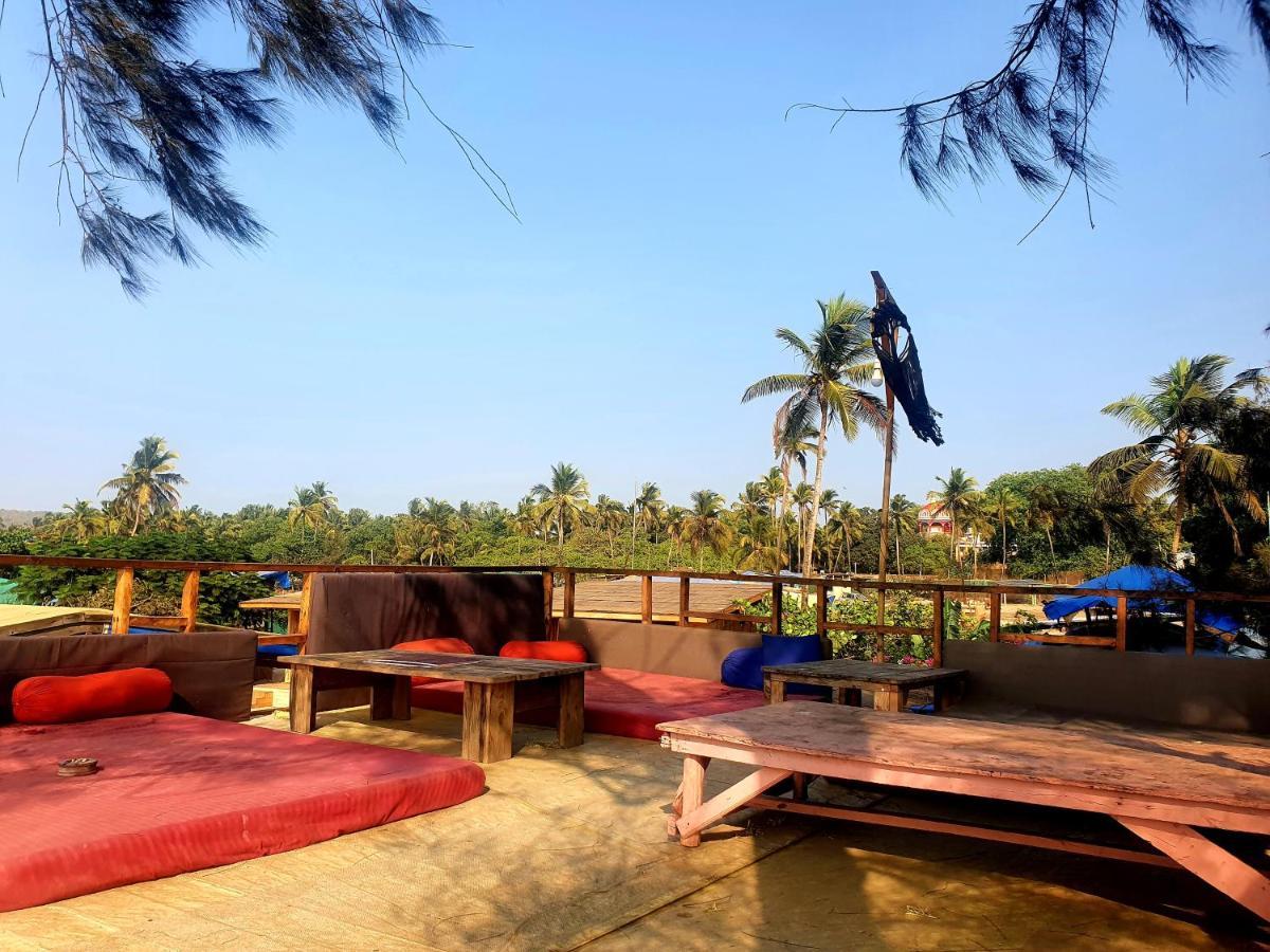 Love Temple Beach Resort Арамбол Екстер'єр фото